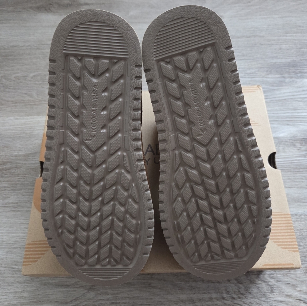 Women's Koolaburra by Ugg Victoria Mini Winter Boot. - Picture 7 of 9